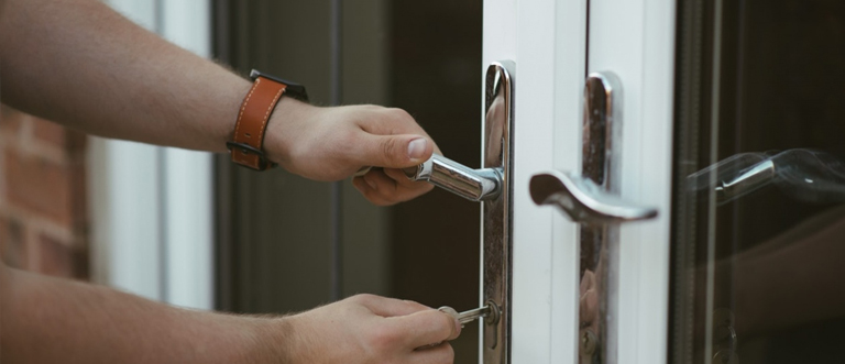 24 hour key locksmith Mira Loma