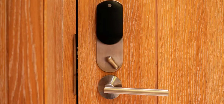 Automatic Locking Door Knob Mira Loma
